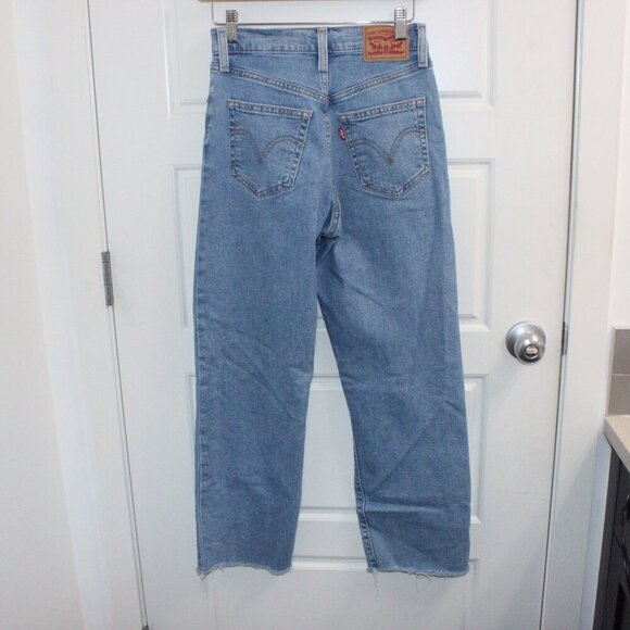 Levi's Ribcage Straight Ankle Size 25 High Rise Distressed - Picture 3 of 3